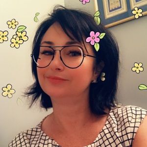 Meet your Posher, Carrie